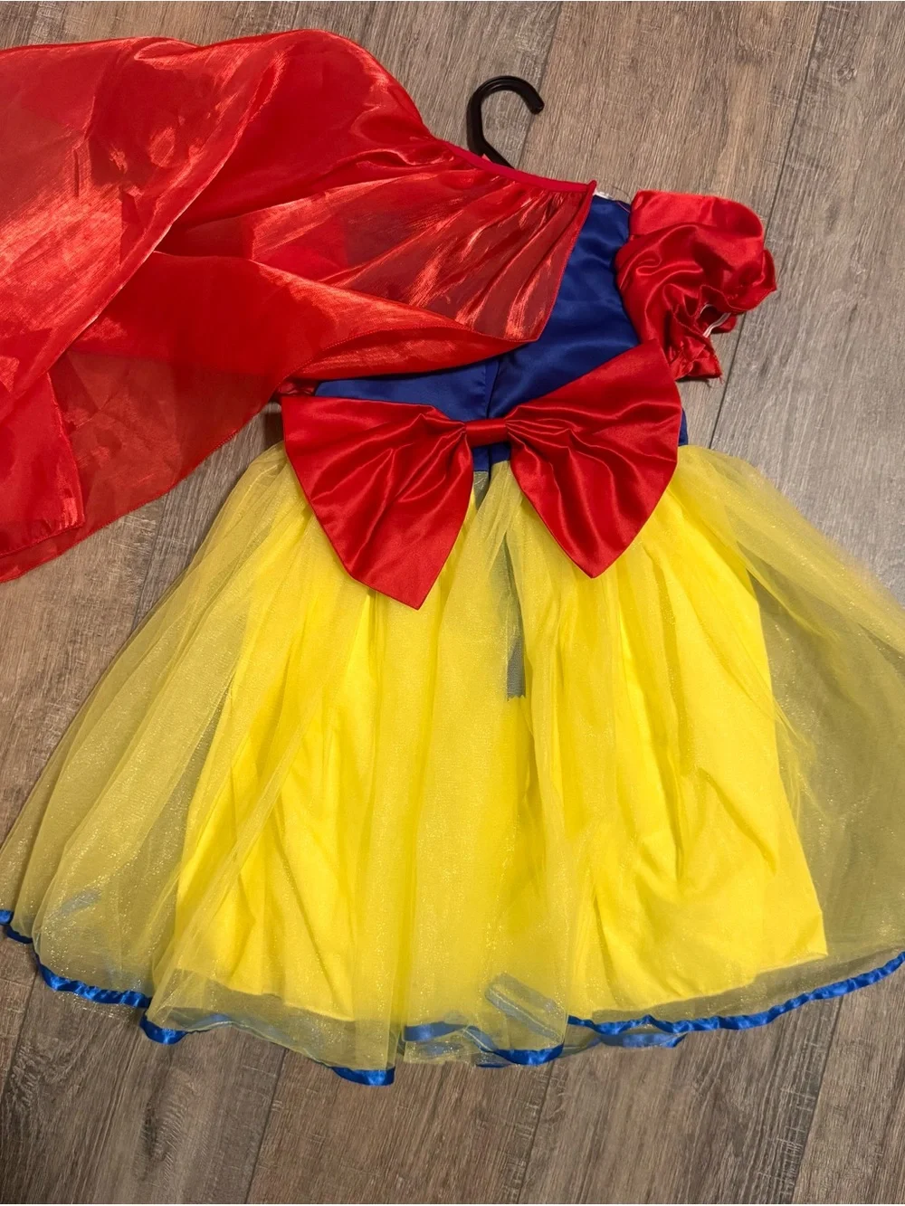 N/A charming yellow